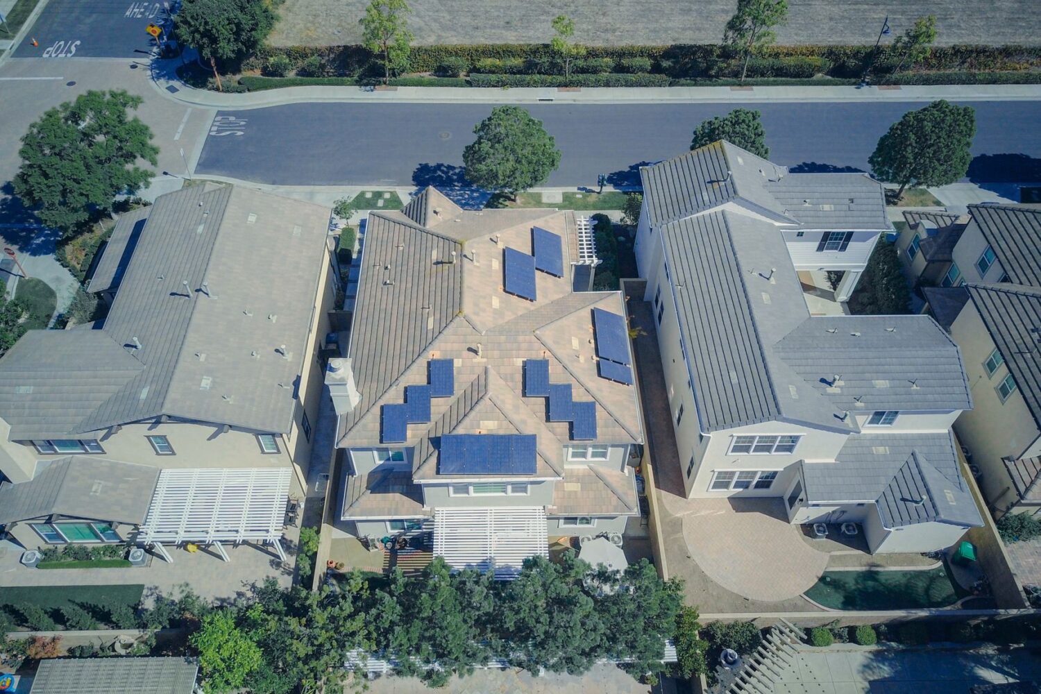 Batterie solaire lithium 10 kW : autonomie, durée de vie et prix