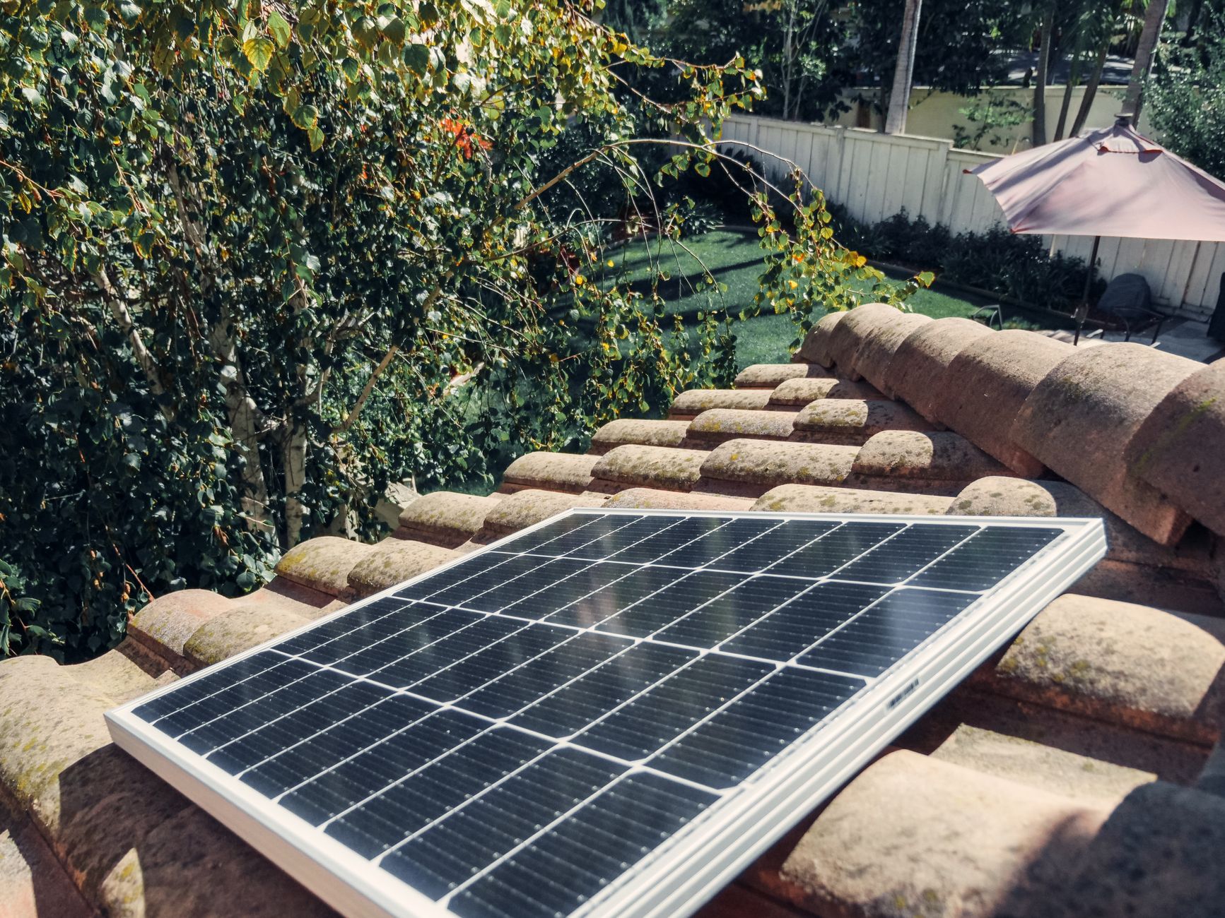 Prix batterie solaire 10 kW en 2026 : ordres de grandeur et pièges — installation de batterie solaire maison