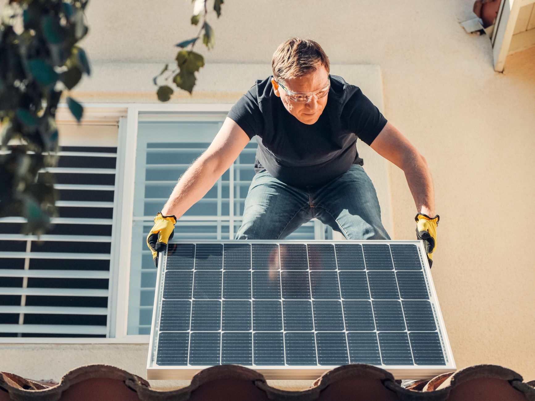 Que peut-on alimenter avec un — installation de panneaux solaires sur toit