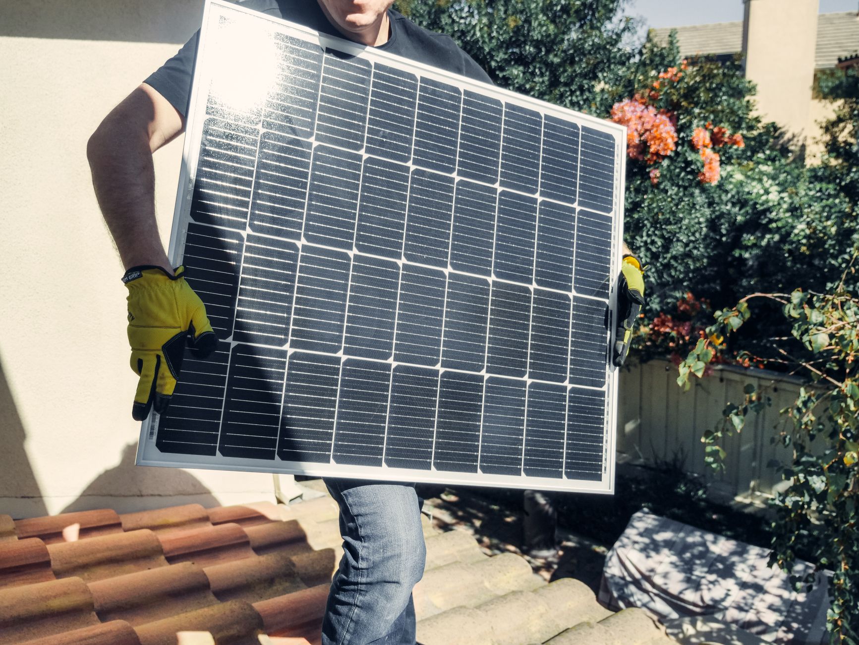 Calculer la bonne capacité de batterie pour un panneau solaire 9000 W — installation de batterie pour panneau solaire